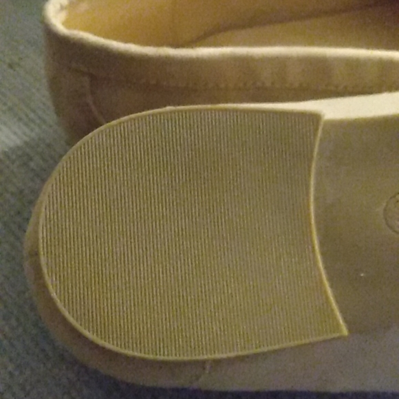 Bandolino Anella Light Natural Suede Loafers with Bow - Picture 4 of 7